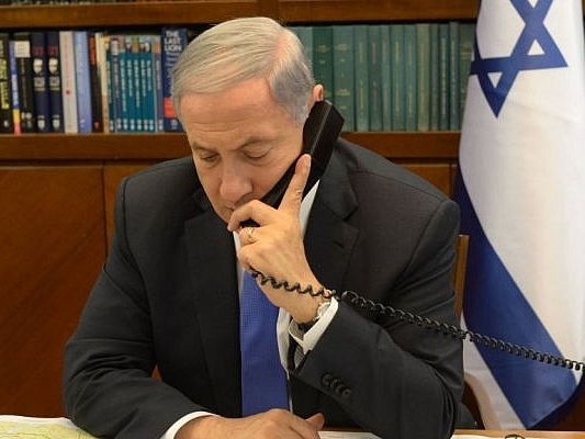 Premierminister Netanyahu am Telefon (Archiv)